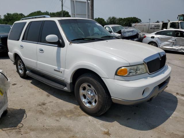 5LMFU28R72LJ02404 - 2002 LINCOLN NAVIGATOR WHITE photo 4