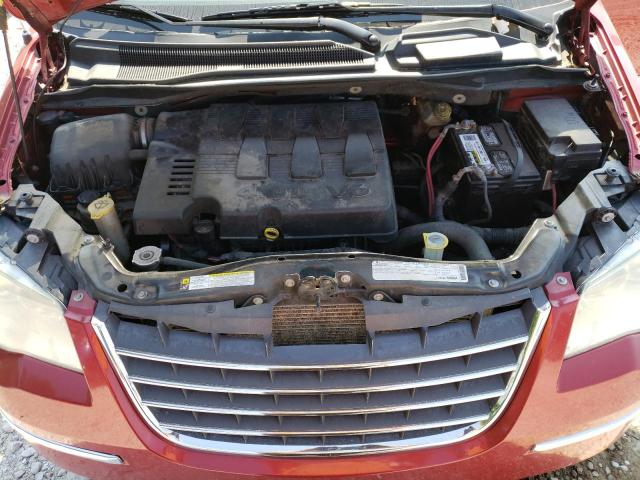 2A8HR64X29R629838 - 2009 CHRYSLER TOWN & COU LIMITED RED photo 12