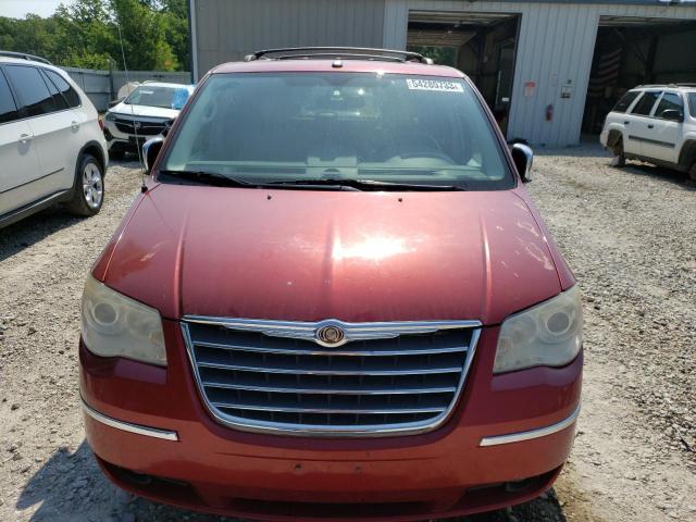 2A8HR64X29R629838 - 2009 CHRYSLER TOWN & COU LIMITED RED photo 5