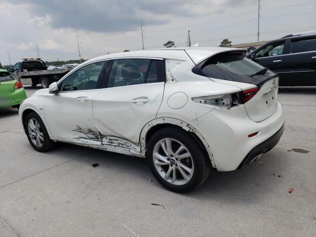 SJKCH5CP4JA046273 - 2018 INFINITI QX30 BASE WHITE photo 2