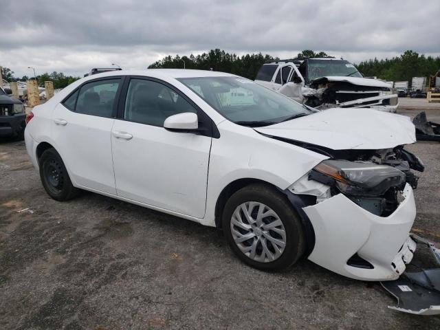 5YFBURHE4JP771425 - 2018 TOYOTA COROLLA L WHITE photo 4