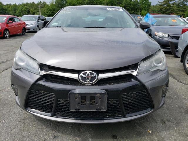 4T1BF1FK3HU698867 - 2017 TOYOTA CAMRY XSE LE GRAY photo 5