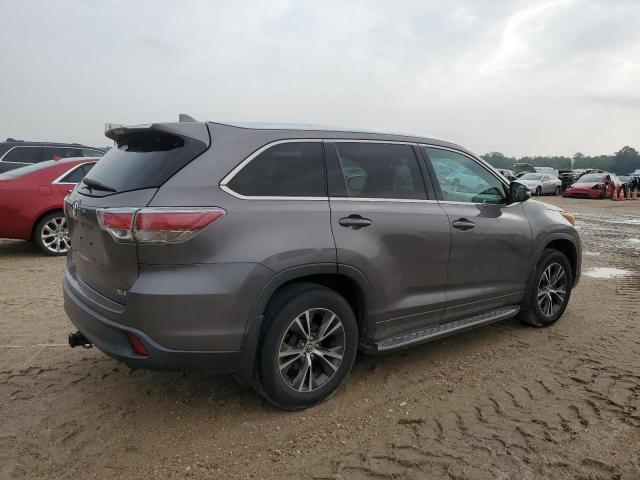 5TDKKRFH5GS131565 - 2016 TOYOTA HIGHLANDER XLE GRAY photo 3