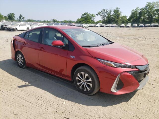 JTDKAMFP1M3189506 - 2021 TOYOTA PRIUS PRIM LE RED photo 4