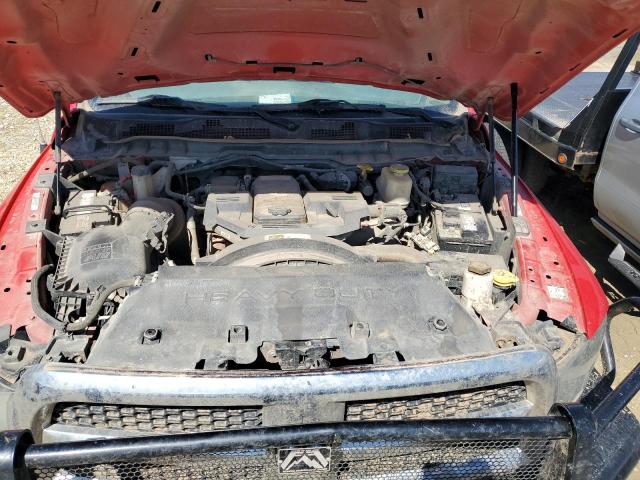 3C7WRNBL1JG304166 - 2018 RAM 5500 Rot Foto 12