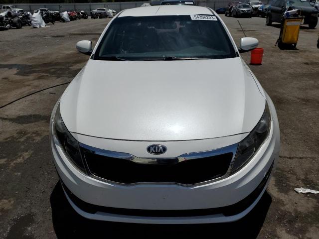 KNAGM4A77D5377288 - 2013 KIA OPTIMA LX WHITE photo 5