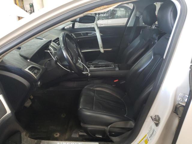 3LN6L2J94FR622390 - 2015 LINCOLN MKZ WHITE photo 7