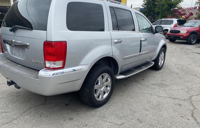 1A8HX58P49F718652 - 2009 CHRYSLER ASPEN LIMITED SILVER photo 4