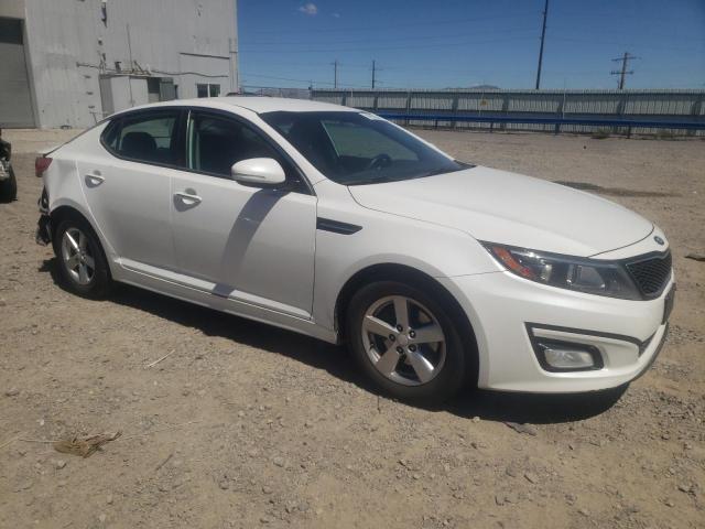 KNAGM4A78F5633554 - 2015 KIA OPTIMA LX WHITE photo 4