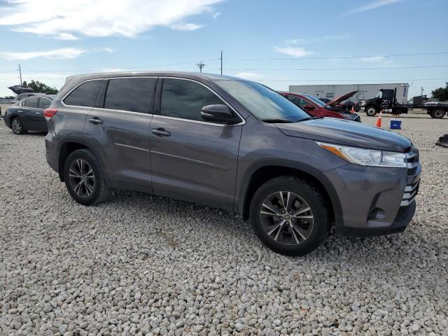 5TDZARFH8KS060551 - 2019 TOYOTA HIGHLANDER LE GRAY photo 4