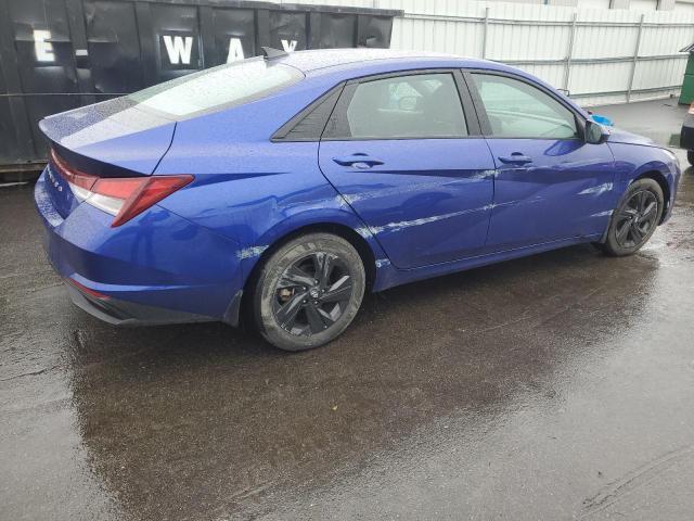 KMHLM4AG9NU316769 - 2022 HYUNDAI ELANTRA SEL BLUE photo 3