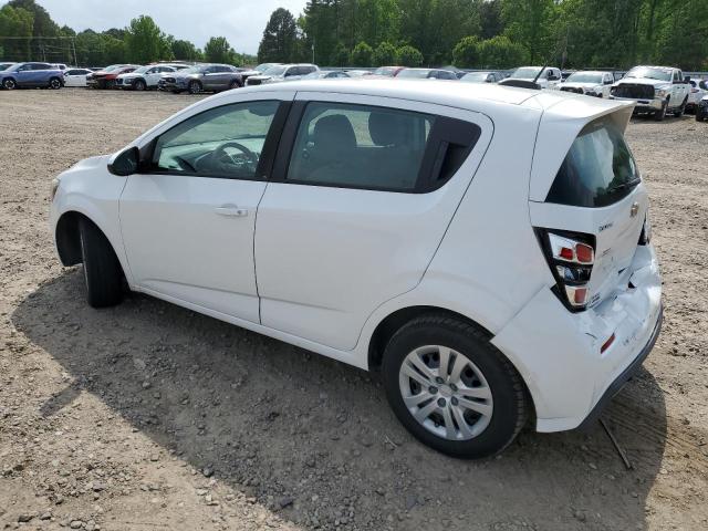 1G1JG6SH1H4169611 - 2017 CHEVROLET SONIC WHITE photo 2