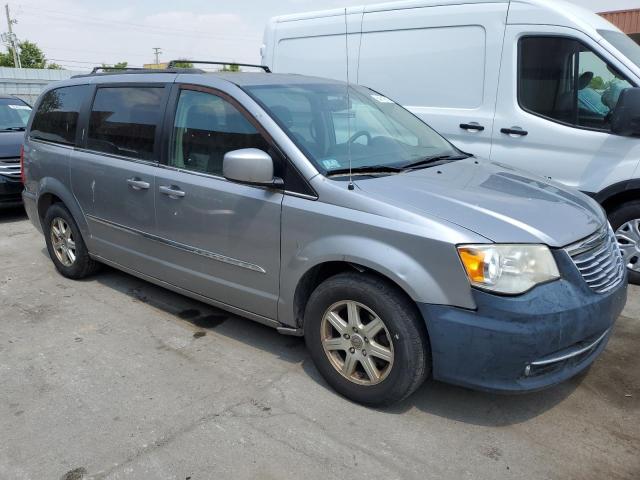 2C4RC1BG4DR658057 - 2013 CHRYSLER TOWN & COU TOURING SILVER photo 4