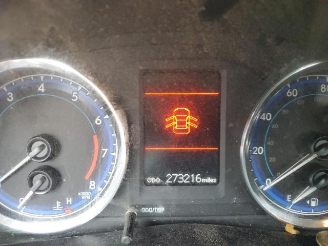 5YFBURHE9JP739442 - 2018 TOYOTA COROLLA L 棕色 照片 9