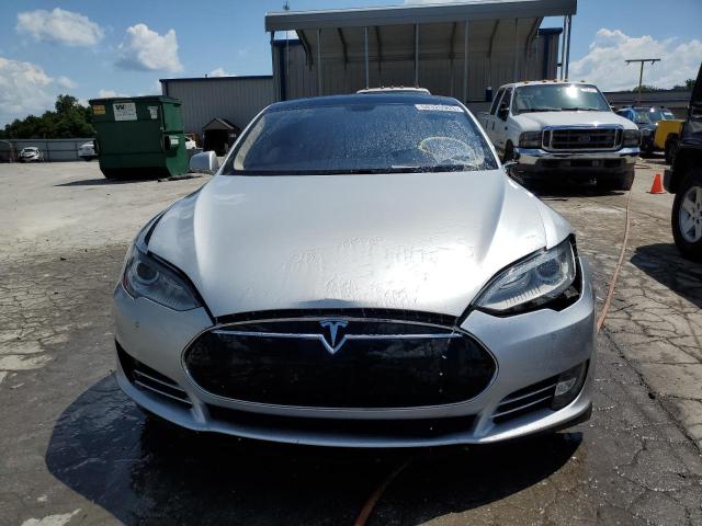 5YJSA1H19EFP36257 - 2014 TESLA MODEL S Gümüş foto 5