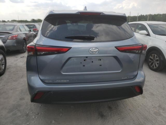5TDGZRBH9NS183236 - 2022 TOYOTA HIGHLANDER XLE فضي صورة 6
