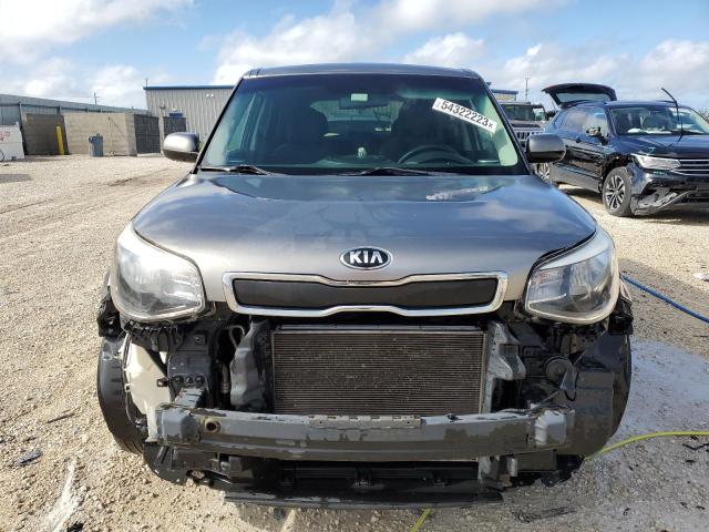 KNDJN2A24G7377143 - 2016 KIA SOUL GRAY photo 5