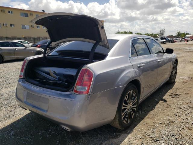 2C3CCAGT5DH646506 - 2013 CHRYSLER 300 S SILVER photo 4