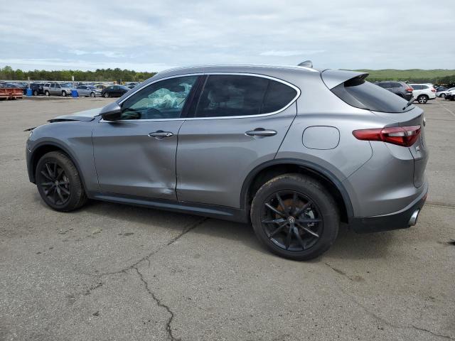 ZASFAKBN3J7B59722 - 2018 ALFA ROMEO STELVIO TI SILVER photo 2