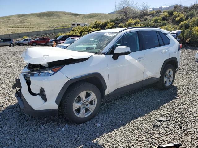 2T3P1RFV5MW162159 - 2021 TOYOTA RAV4 XLE 白色 照片 1