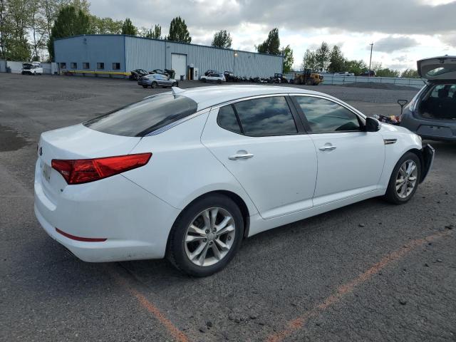 5XXGM4A77DG137088 - 2013 KIA OPTIMA LX WHITE photo 3