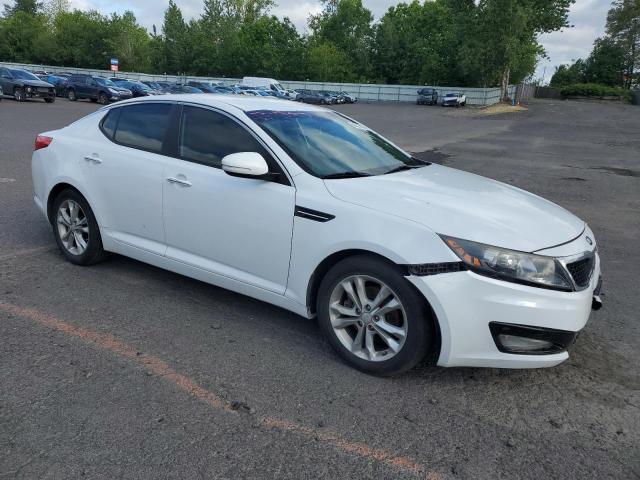 5XXGM4A77DG137088 - 2013 KIA OPTIMA LX WHITE photo 4