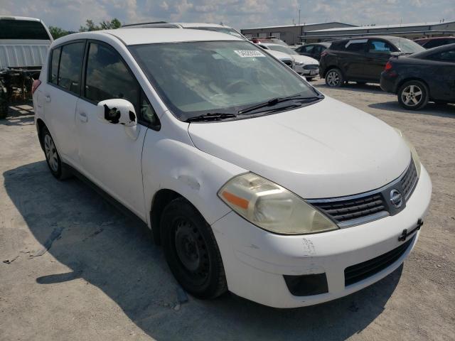 3N1BC13E99L381931 - 2009 NISSAN VERSA S WHITE photo 4