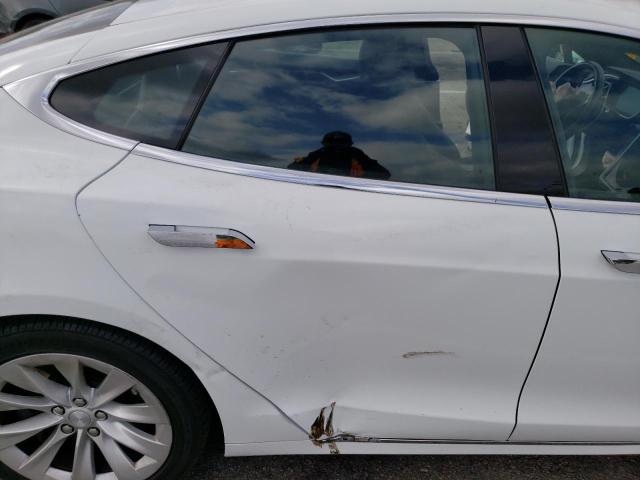 5YJSA1E14GF152873 - 2016 TESLA MODEL S Սպիտակ լուսանկար 10