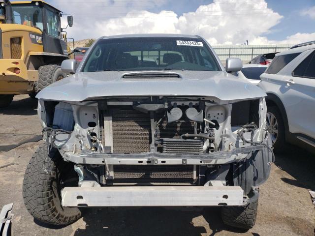 3TMJU4GN9BM117772 - 2011 TOYOTA TACOMA DOUBLE CAB PRERUNNER SILVER photo 5