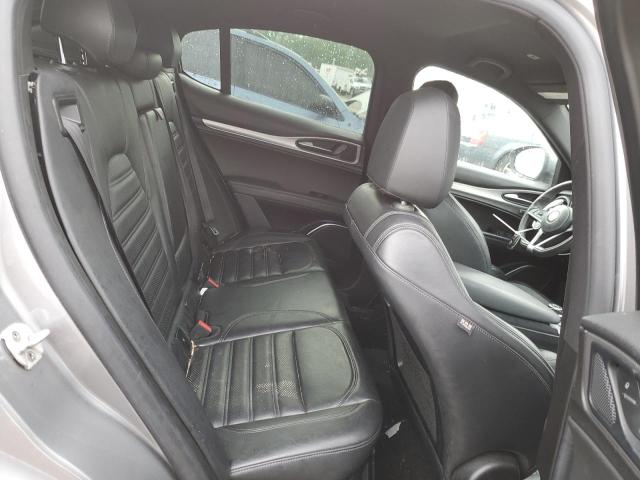 ZASFAKNN9J7B82062 - 2018 ALFA ROMEO STELVIO TI SPORT SILVER photo 11