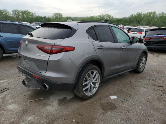 ZASFAKNN9J7B82062 - 2018 ALFA ROMEO STELVIO TI SPORT SILVER photo 3