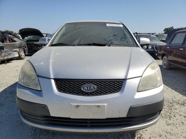 KNADE123186320451 - 2008 KIA RIO BASE SILVER photo 5