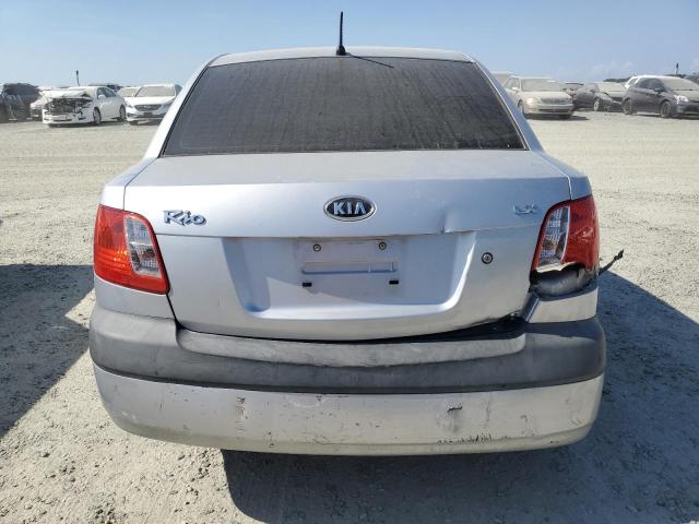 KNADE123186320451 - 2008 KIA RIO BASE SILVER photo 6