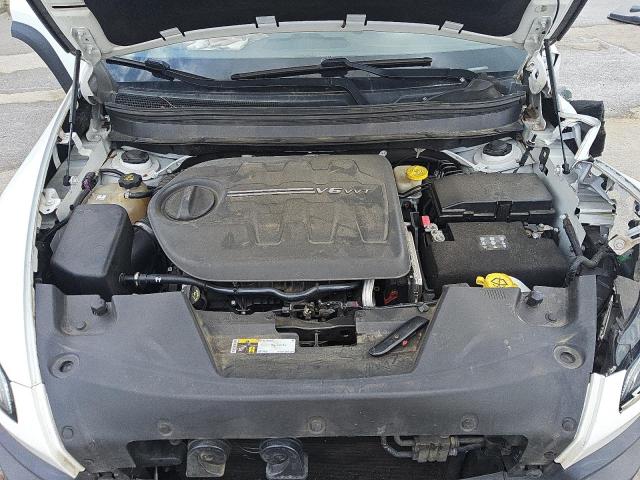 1C4PJMBS1FW550489 - 2015 JEEP CHEROKEE TRAILHAWK WHITE photo 12