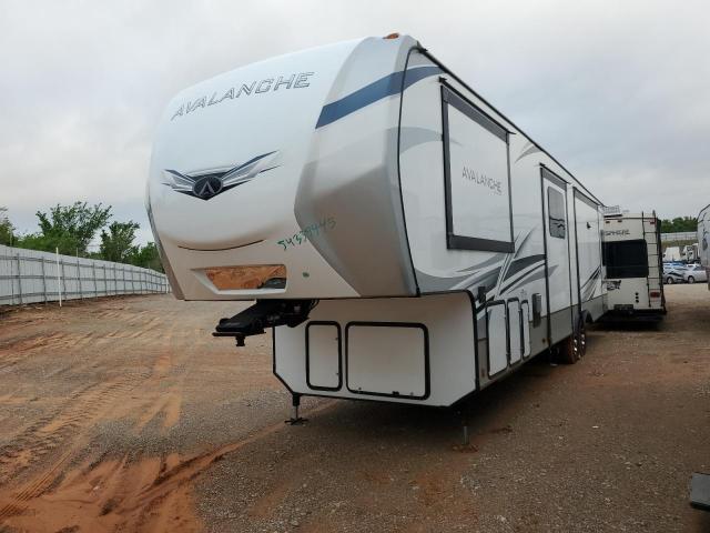 4YDFAVU25PE760015 - 2023 KEYSTONE AVALANCHE თეთრი ფოტო 2