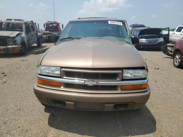 1GNDT13W52K205598 - 2002 CHEVROLET BLAZER BROWN photo 5