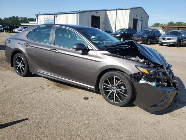 4T1G11AK0PU810714 - 2023 TOYOTA CAMRY SE NIGHT SHADE GRAY photo 4
