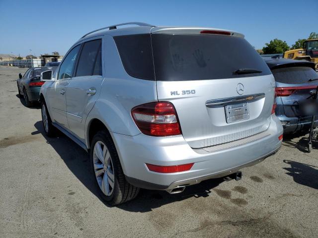 4JGBB8GB5BA710545 - 2011 MERCEDES-BENZ ML 350 4MATIC SILVER photo 2