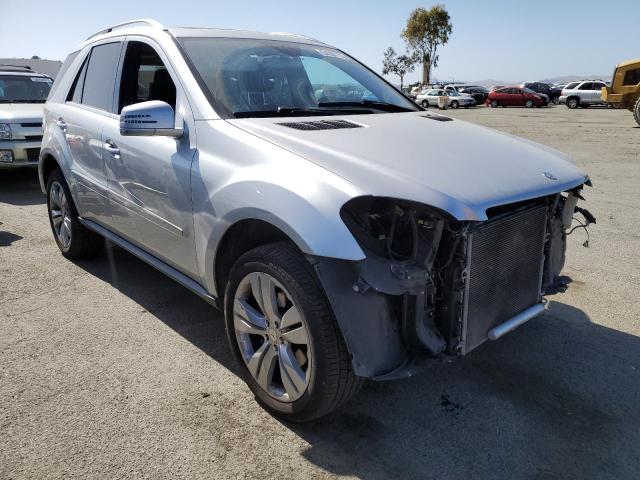 4JGBB8GB5BA710545 - 2011 MERCEDES-BENZ ML 350 4MATIC SILVER photo 4