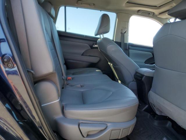 5TDGZRBH8LS055051 - 2020 TOYOTA HIGHLANDER XLE BLUE photo 11