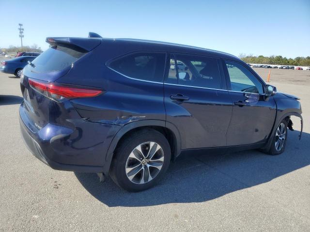 5TDGZRBH8LS055051 - 2020 TOYOTA HIGHLANDER XLE BLUE photo 3