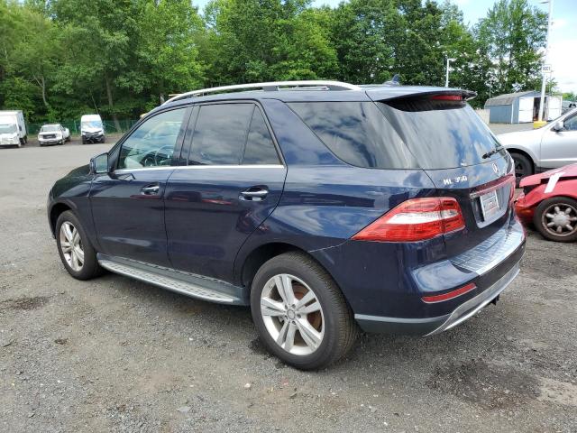 4JGDA5HB6FA466676 - 2015 MERCEDES-BENZ ML 350 4MATIC BLUE photo 2