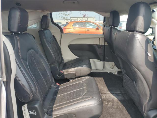 2C4RC1BG7JR100666 - 2018 CHRYSLER PACIFICA TOURING L GRAY photo 11