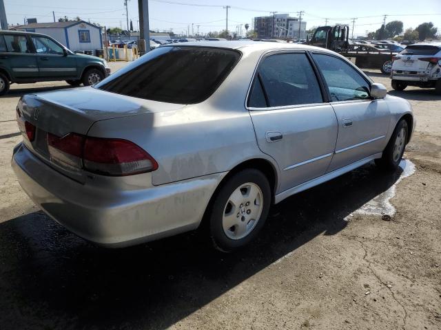 1HGCG16522A026972 - 2002 HONDA ACCORD EX 银色 照片 3