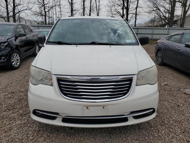 2C4RC1CG8DR571700 - 2013 CHRYSLER TOWN & COU TOURING L WHITE photo 5