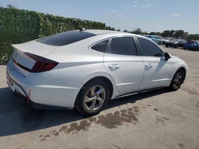 5NPEG4JA5MH121941 - 2021 HYUNDAI SONATA SE WHITE photo 3