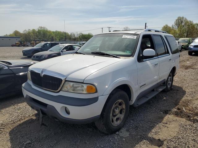 5LMPU28L1WLJ48607 - 1998 LINCOLN NAVIGATOR WHITE photo 1