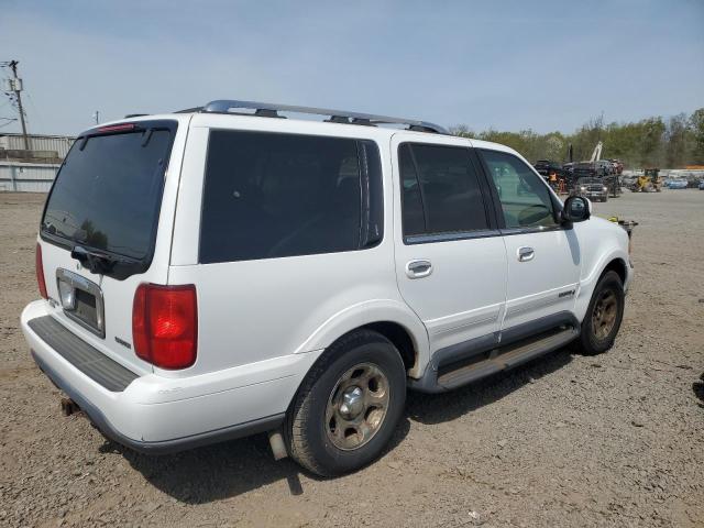 5LMPU28L1WLJ48607 - 1998 LINCOLN NAVIGATOR WHITE photo 3