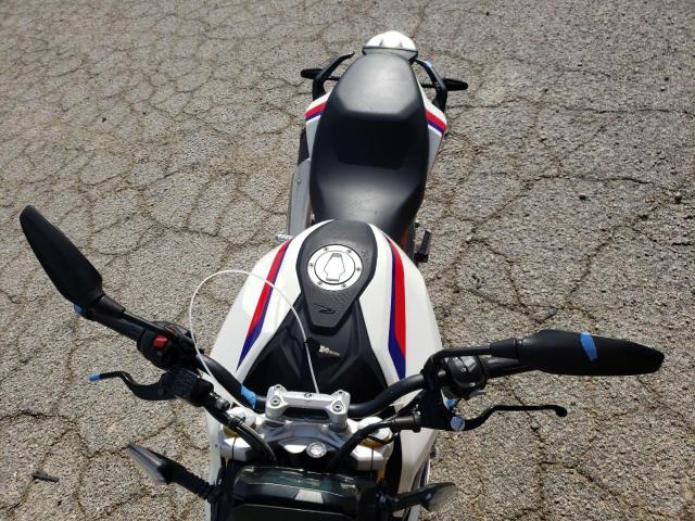 WB30G4300NRA19172 - 2022 BMW G310 R WHITE photo 5