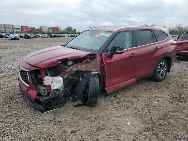 5TDGZRBH2MS529173 - 2021 TOYOTA HIGHLANDER XLE RED photo 1